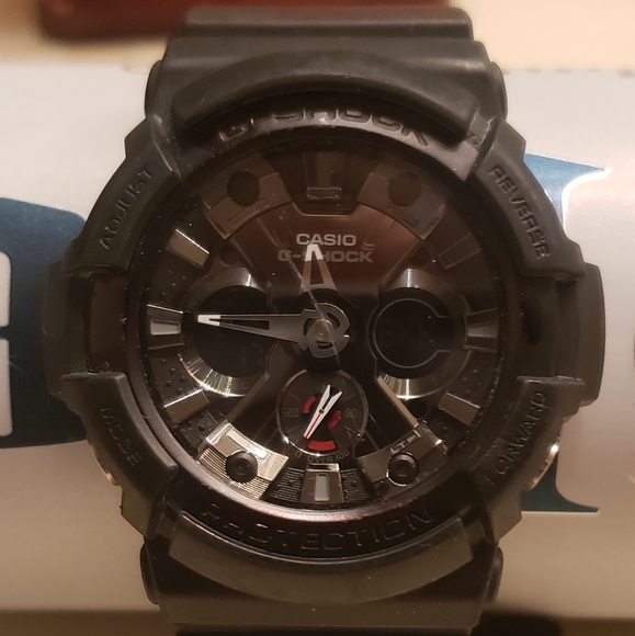 Watch - Picture 2 of 3